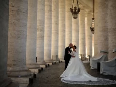 “Um cônjuge é suficiente”, diz Vaticano aos católicos em novo decreto