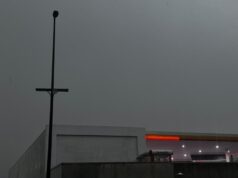 Chuva intensa atinge Manaus após dias de fumaça e calor; Defesa Civil alerta para risco de alagamentos