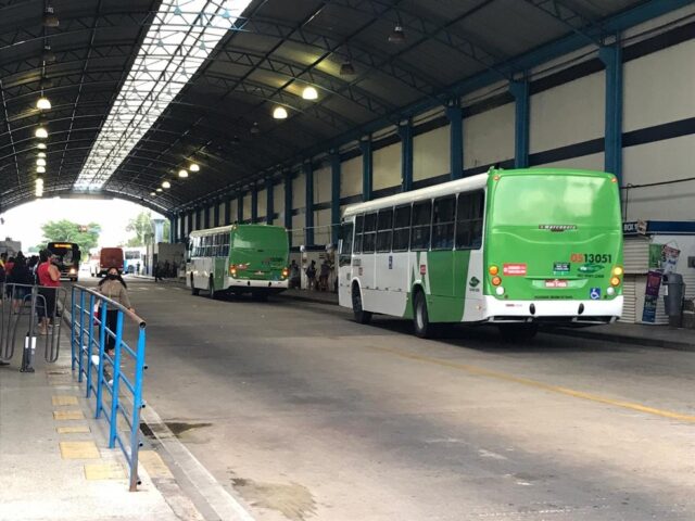 Três linhas de ônibus do transporte público de Manaus têm rotas alteradas a partir de quinta (1º) — Foto: Lane Gusmão/Rede Amazônica-15-at-08.11.27