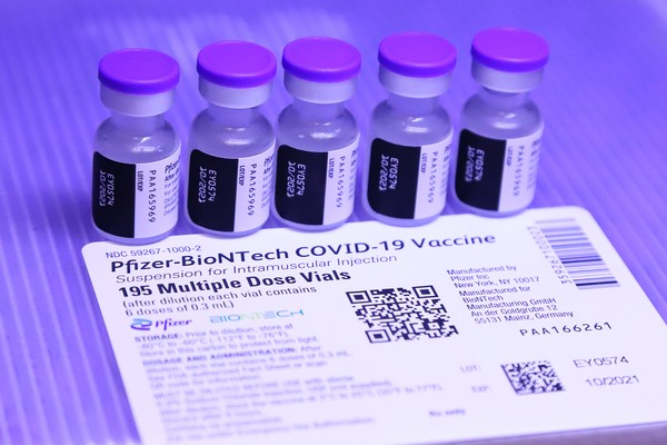 vacina-pfizer-01-imprensa