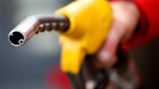 2021-08-31T171414Z_1_LYNXMPEH7U0W4_RTROPTP_4_GLOBAL-OIL