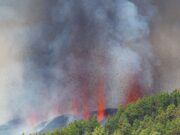 Erupção de vulcão em ilha de La Palma provoca fugas e destrói casas