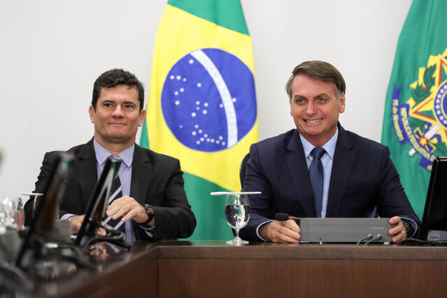 Moro-e-Bolsonaro-by-Marcos-Correa-pr