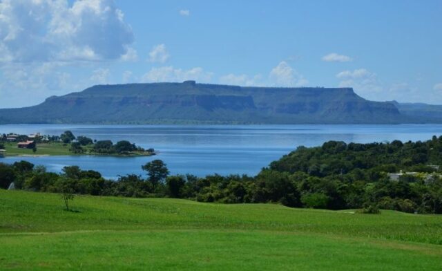 Chapada dos Guimarães, no Mato Grosso, é cercada de atrativos naturais e muito verde Foto: Malai Manso Resort