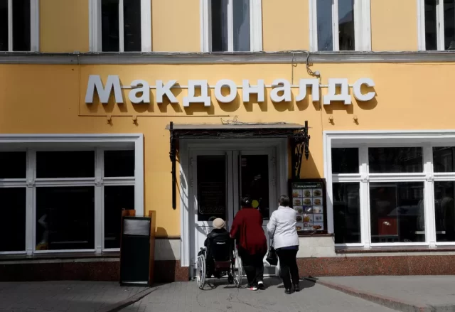 2022-03-08t180356z-1846192398-rc2iys9iun45-rtrmadp-3-ukraine-crisis-mcdonald-s-corp