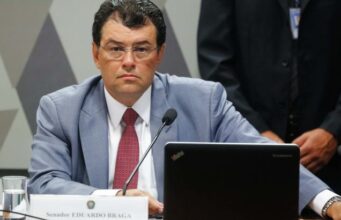 Três meses após ter sido acusado por ministra de intimidação, senador do AM Eduardo Braga critica Arthur do Val