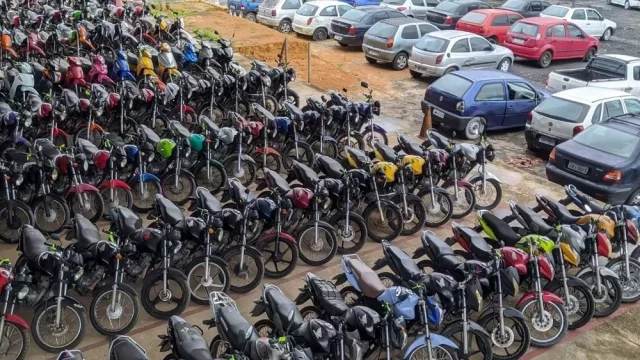 motos-e-carros-para-leilao-foto-arquivo-detran-am