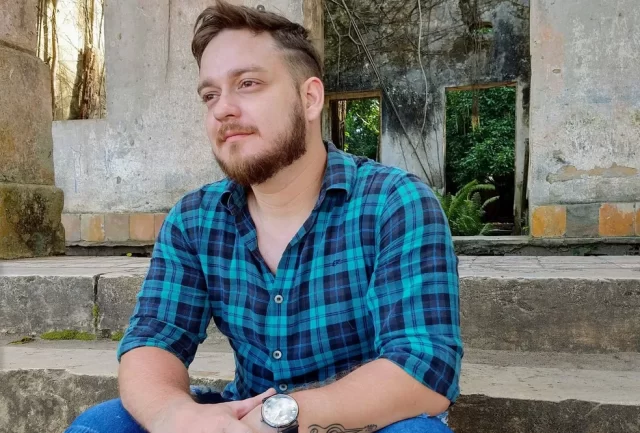 763AA2C1-3A16-4FF0-8BE7-064A712FB44B