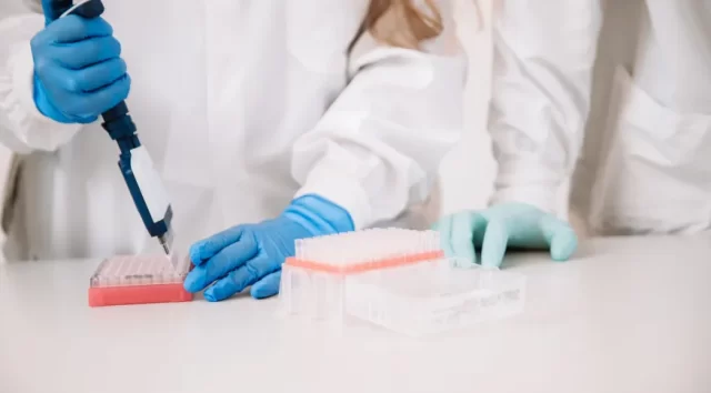 diagnostico_laboratorio_saude_ciencia_getty