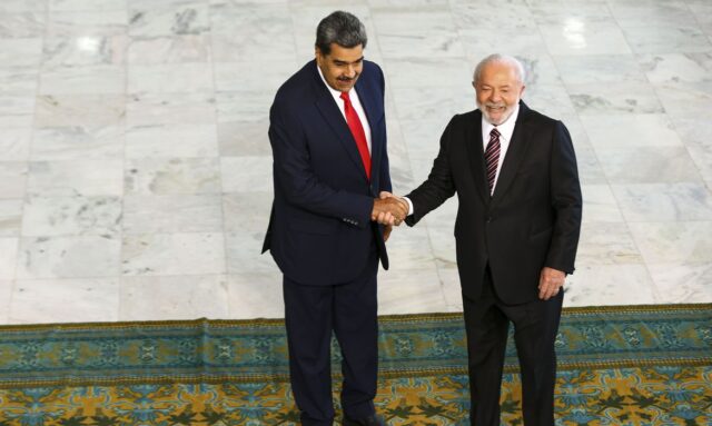 lula-e-maduro1_mcamgo_abr_29052023-5