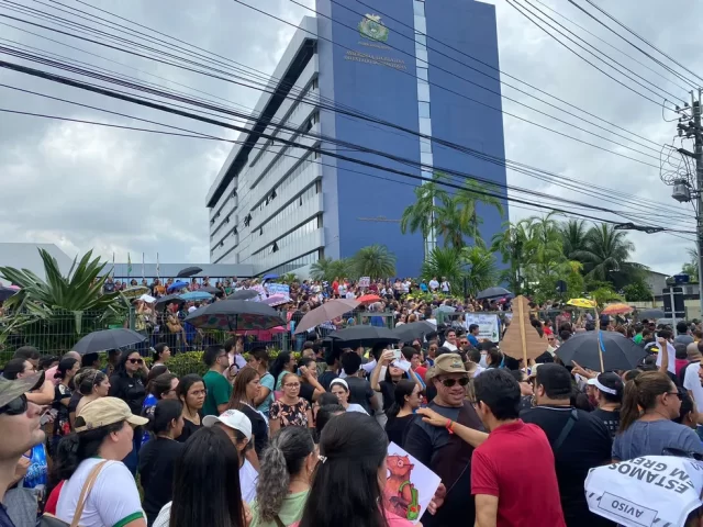 greve-e-protesto-dos-professores-da-rede-estadual-em-manaus-foto-jucelio-paiva-rede-amazonica