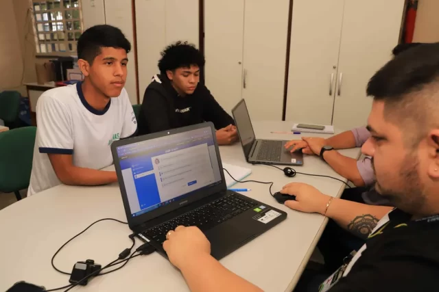 educacao-alunos-isencao-taxa-enem-fotos-eduardo-cavalcante-seduc-am-6- (1)