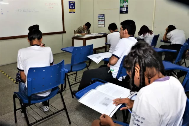 educacao-de-jovens-e-adultos-eja-amazonas-foto-eduardo-cavalcante-seduc-am