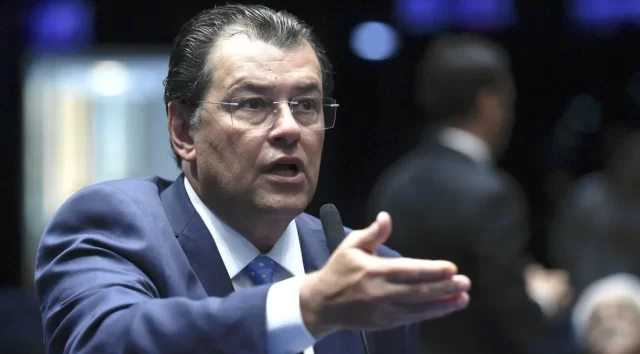 eduardo-braga-mdb-senador-e1692194998557