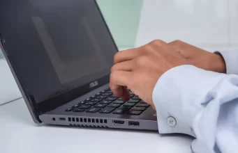 Quanto ganha um profissional de tecnologia? Veja salários e cargos que vão bombar na área em 2024