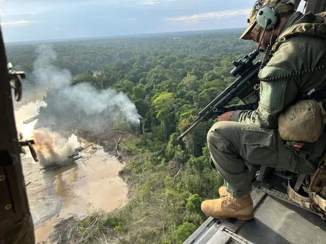 pf-e-ibama-atuam-na-operacao-fronteira-de-ouro-na-fronteira-do-brasil-com-a-colombia-foto-divulgacao