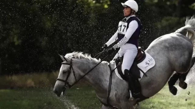 Morre-a-amazona-Georgie-Campbell-aos-37-anos-apos-queda-de-cavalo-em-competicao-e1717010998627