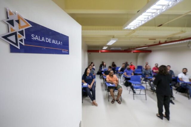 detran-am-abre-405-vagas-para-cursos-gratuitos-na-escola-publica-de-transito-foto-arquivo-detran-am