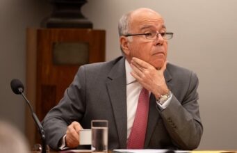 Nos EUA, Mauro Vieira aguarda sinal para negociar tarifaço