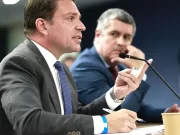 Moraes determina prisão de Ramagem após deputado ser visto em Miami