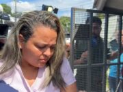 Mulher é presa suspeita de se passar por dentista e aplicar golpes de R$ 80 mil em Manaus