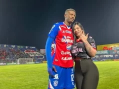 Noivado em campo de futebol termina após três dias do pedido