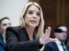 Procuradora dos EUA é acusada de ocultar nomes influentes ligados a Epstein