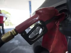 Lula zera imposto e subsidia diesel para conter alta do petróleo