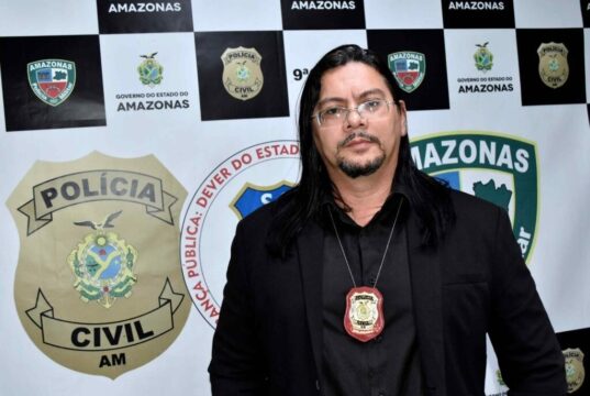 Delegado é preso suspeito de extorquir R$ 30 mil de empresário em Manaus; investigador também é detido