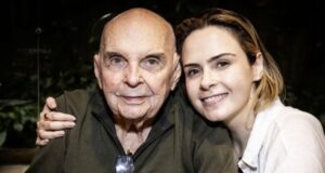 Pai de Ana Paula Renault morre em BH; equipe diz que participante continuará no BBB