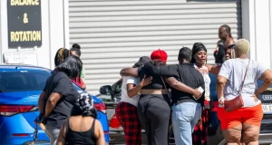 Atirador era pai de 7 das 8 crianças que matou nos EUA, diz polícia