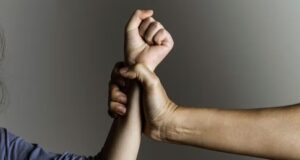 Aleam aprova projeto que obriga agressor a pagar despesas de vítima de violência doméstica no AM