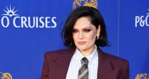 Jessie J revela que está sem câncer após tratamento contra doença