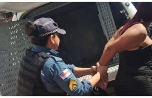 Cinco crianças são resgatadas em situação de abandono após serem encontradas em rua de Manaus