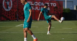Em carta deixada em vestiário, seleção iraniana pede paz entre nações