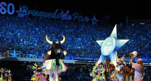 Boi Caprichoso vence o Festival de Parintins por menos de um ponto