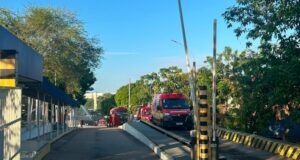 Vazamento de gás em Manaus: bombeiros seguem resfriando tanques 14 horas após o incidente