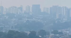 Pelo 2º dia seguido, fumaça encobre Manaus; qualidade do ar volta a atingir nível péssimo