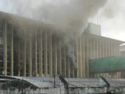 Prédio da Justiça Federal em Manaus é evacuado após incêndio; atendimento só volta na segunda