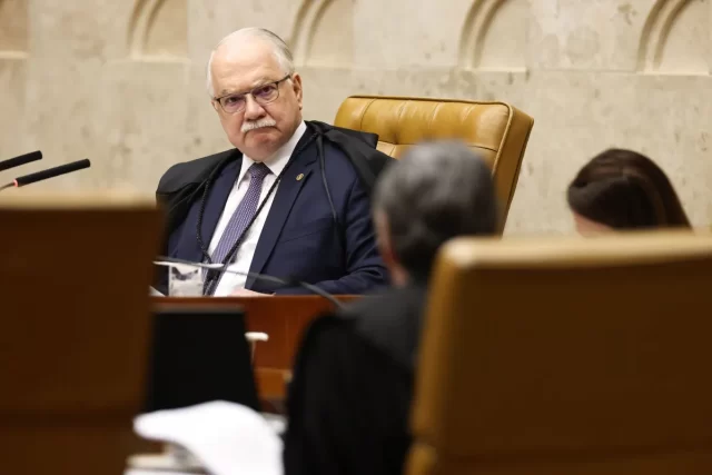 ministro-edson-fachin-plenario-stf