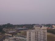 Manaus amanhece encoberta por fumaça após incêndio atingir 441 hectares de vegetação no AM