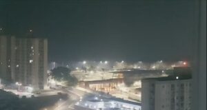 Manaus amanhece encoberta de fumaça e incêndio derruba qualidade do ar
